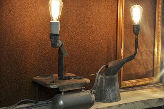 Bild på Skulpturlampa med primuskök